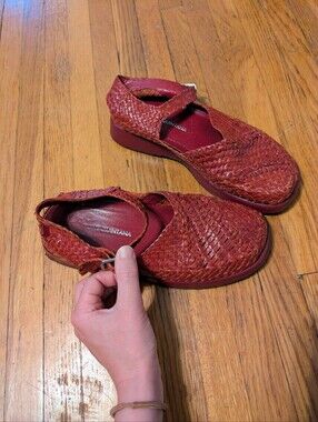 Pons Quintana Red Woven braided leather Huaracha Sandals Size 36